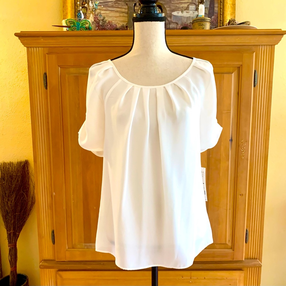 Brand new Elle top